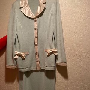 St John knit 2 piece baby blue skirt set size 10